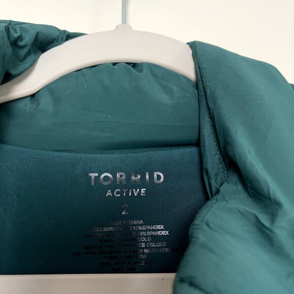 Torrid Matte Stretch Nylon Light-Weight Puffer Active Jacket Botanical Green 2X - Picture 6 of 10
